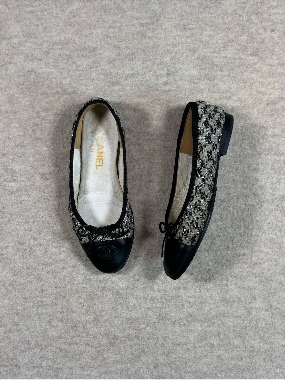 CHANEL Black & Gray Tweed Cap-Toe Bow Ballet Flats - Picture 1 of 9